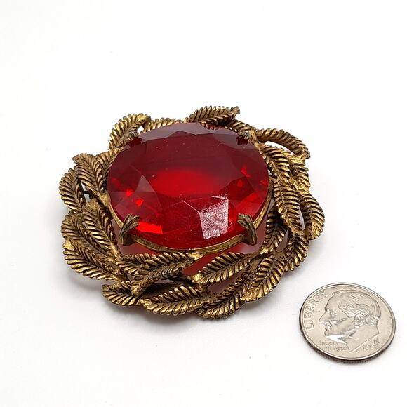 Vintage Large Red Glass Brooch, Antique Gold Tone Leaves. 1950s. 2 1/8" - Picture 8 of 8